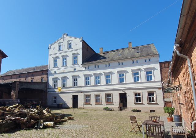 Die Nuthasche Mühle beindruckt noch heute durch ihre Größe und die Bautätigkeit des ehemaligen Besitzers Kommerzienrat Friedrich Bohne.